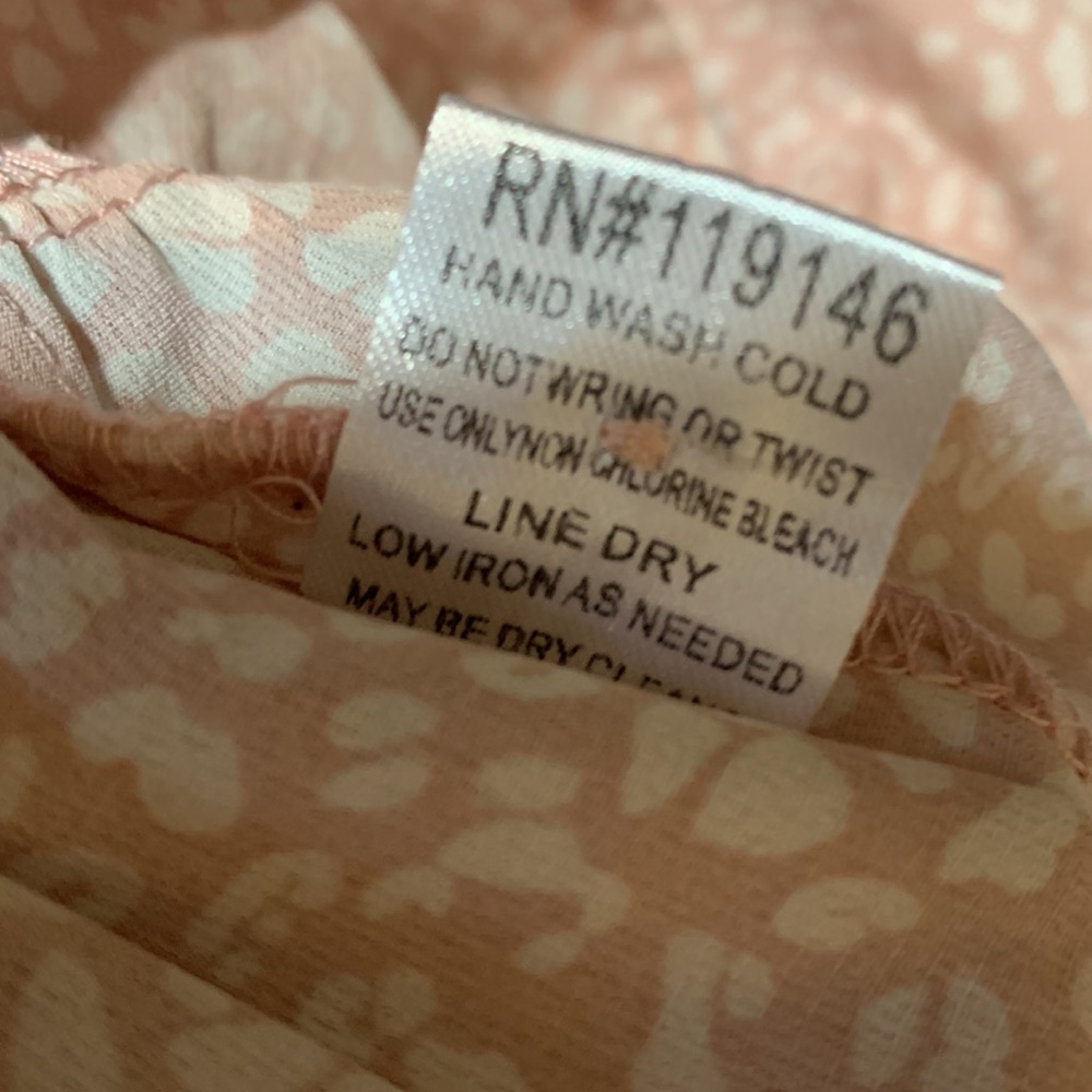 3/$20 JODIFL M Pink Layered Top - Picture 7 of 9